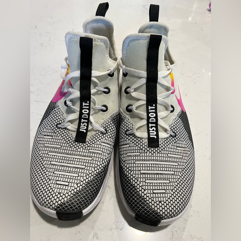 Nike Women’s Free TR 8